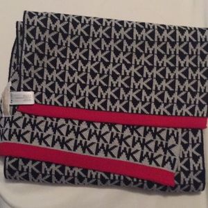 MK scarf